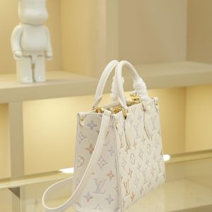 Alternative view of Full-Leather Square Bag Season's New Arrival ONTHEGO Small Handbag This OnTheGo small handbag from the Dream collection elevates any look with its elegant design.Monogram Empreinte leather combines with digital printing to create a subtle gradient watercolor effect. Eye-catching metal hardware and multiple pockets add rich details, while the slender shoulder strap allows for crossbody wear. 19 x 11.5 x 25 cm.